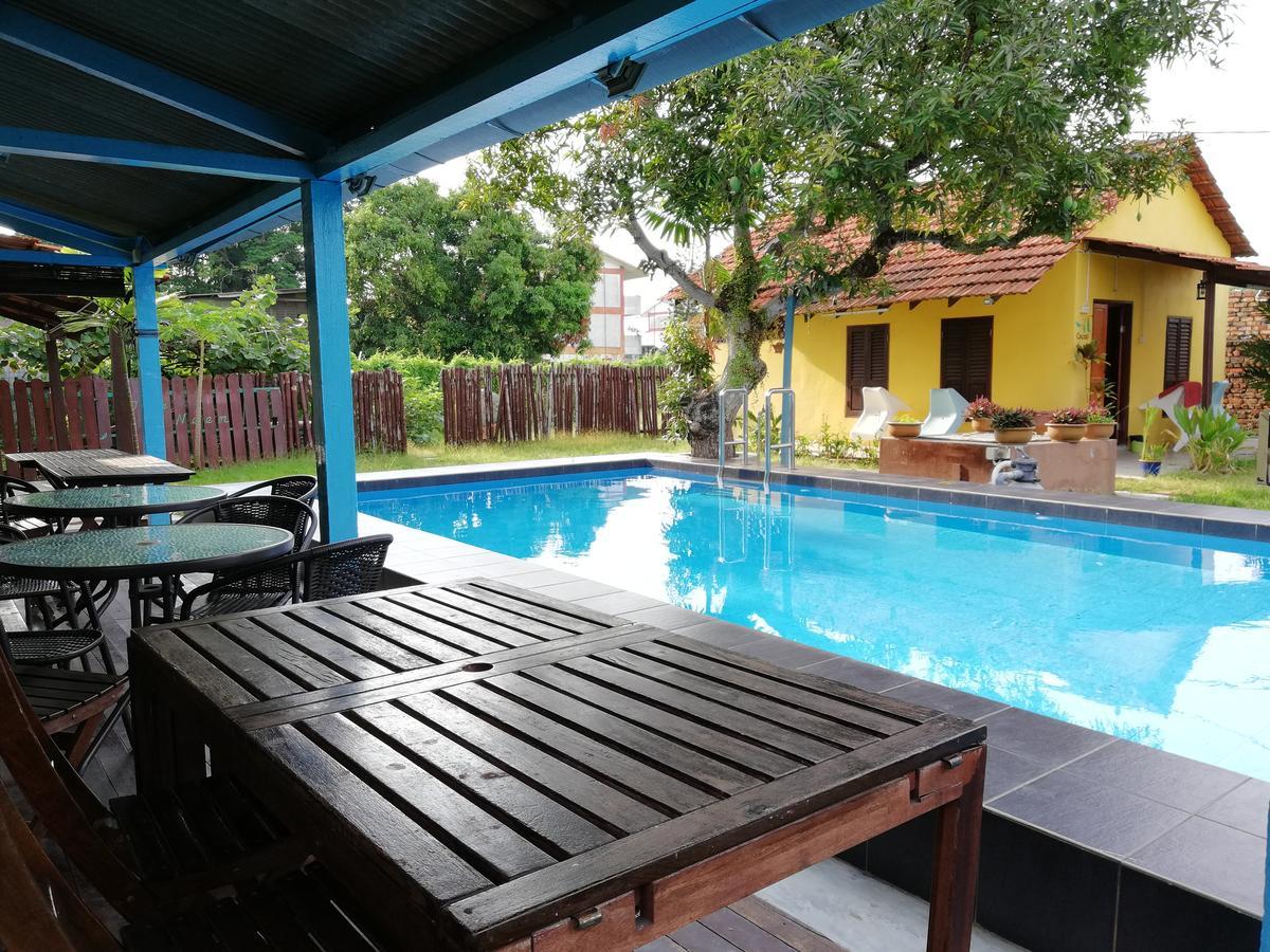 Coco Country Homes Malacca Bagian luar foto